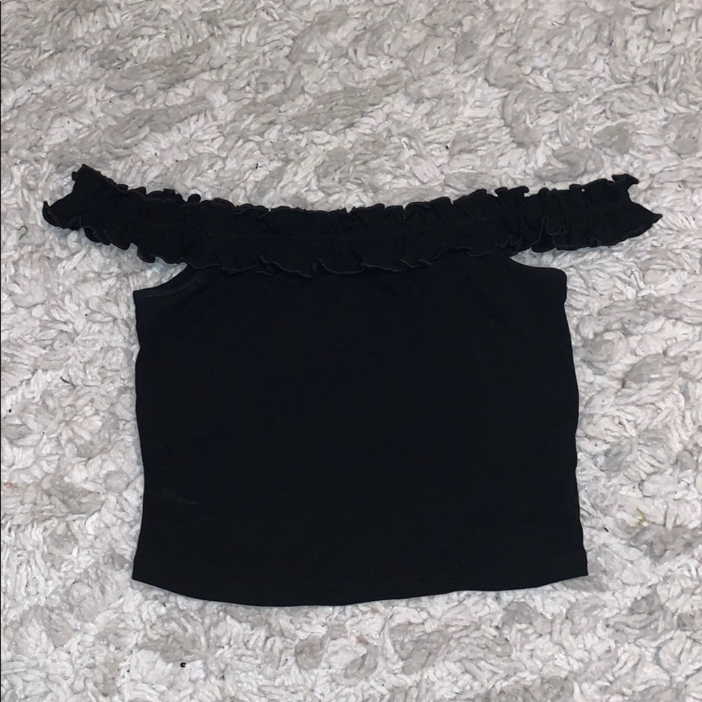 Off shoulder crop top